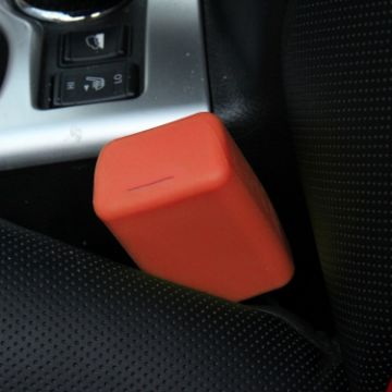 Picture of Safe Rubber Car Seat Belt Clips Locking Buckles Protective Cover (Orange)