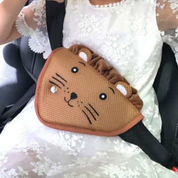 Picture of Car Child Seat Belt Adjusting and Fixing Device Buttons Seat Belt Anti-strangulation Shoulder Cover, Style:Mesh Fabric Lion