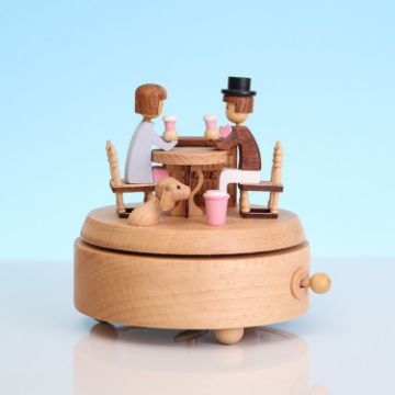 Picture of Creative Rotating Wooden Music Box Home Desktop Decoration, Style:Lover Dating