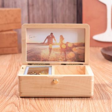 Picture of Wooden Jewelry Storage Music Box with Photo Frame Function, Spec: Maple