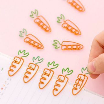Kawaii Carrot Shaped Metal Paper Clips - 5 PCS Stationery Set - 1