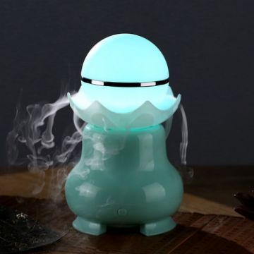 USB Charging Aromatherapy Humidifier with LED Light, 95ml Water Tank - 1