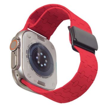 Apple Watch Band 46/49/45/44mm Magnetic Buckle Silicone Red Breathable - 1