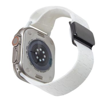 Apple Watch Band 46/49/45/44mm Magnetic Buckle Silicone White - 1